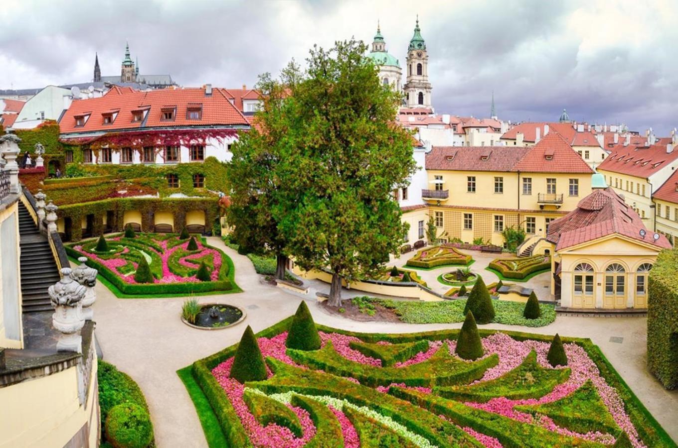Apartments With Large Balcony, Parking Prague Exterior photo